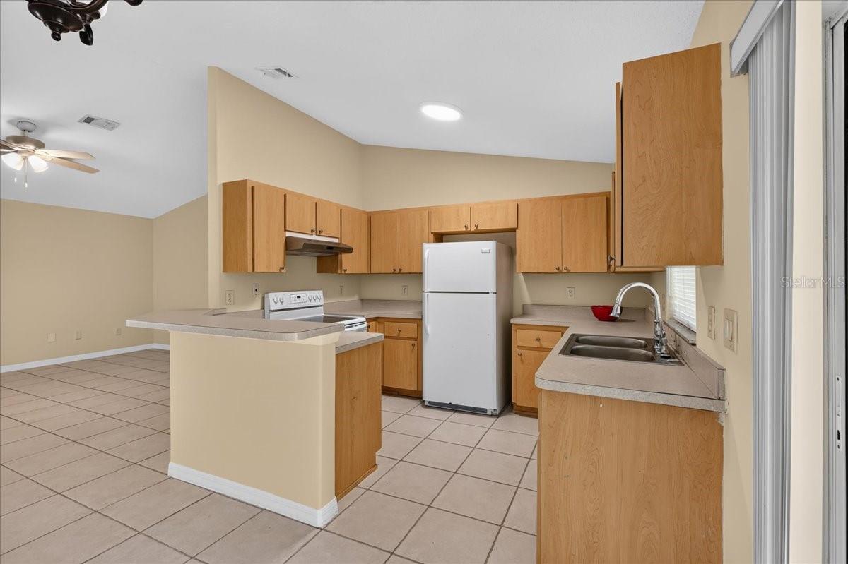 37 PINE HILL LN #B — photo 3