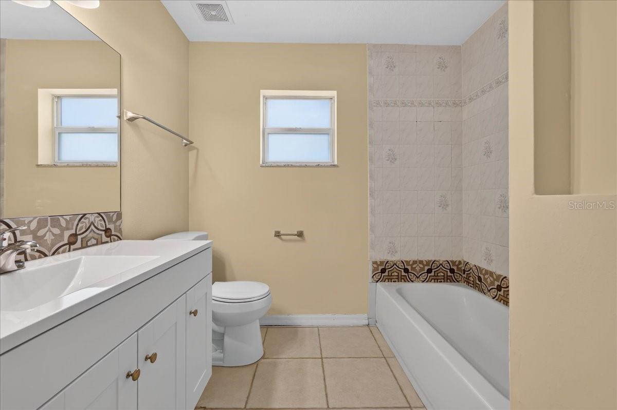 37 PINE HILL LN #B — photo 8