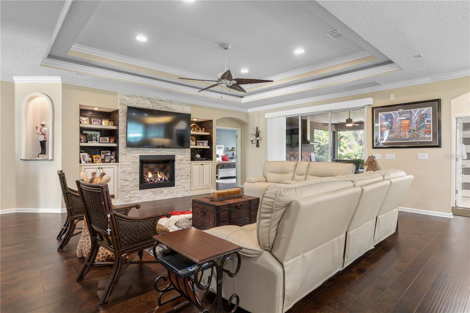 148 S COOPERS HAWK WAY — photo 2