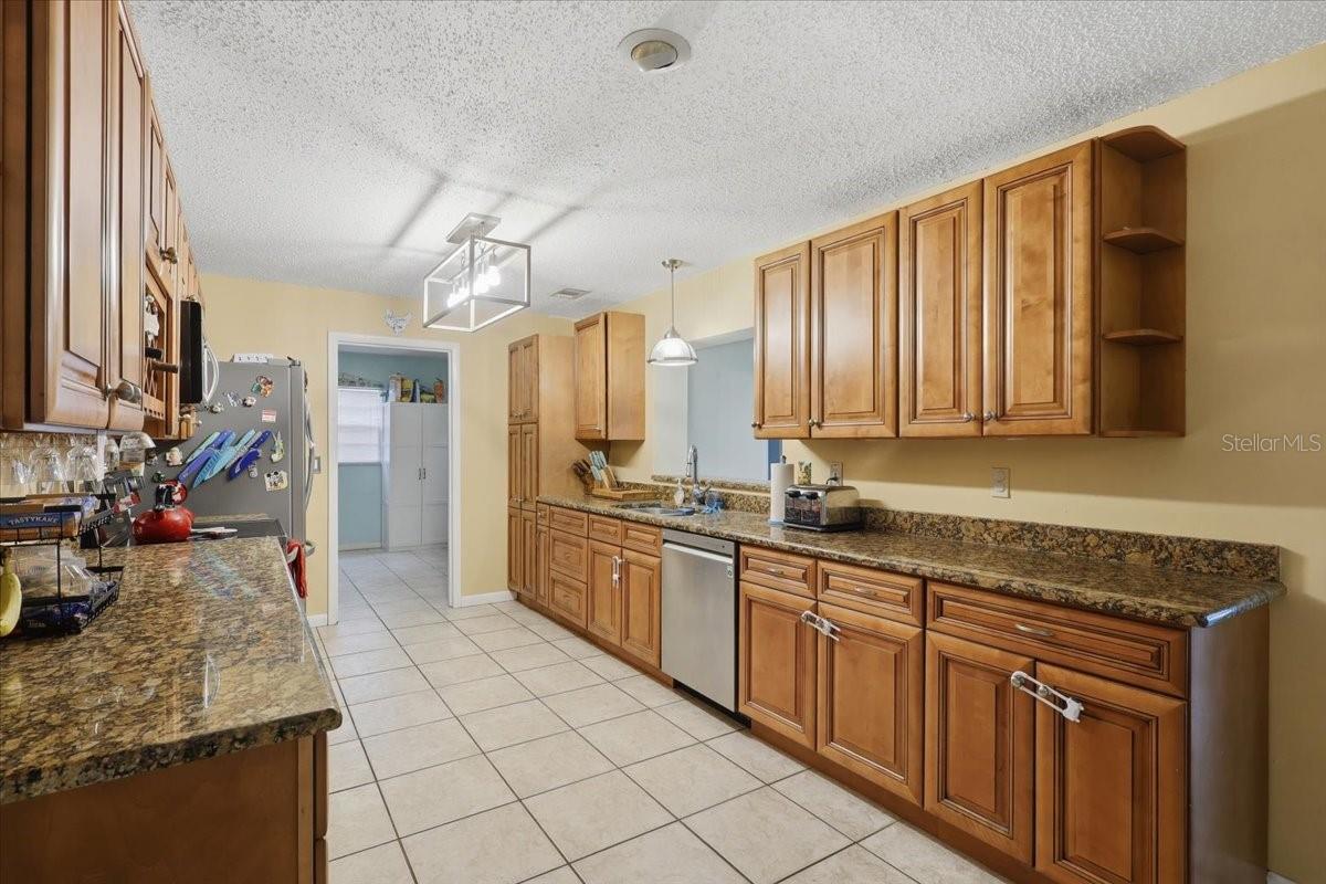 10 BLACKBURN PL — photo 4