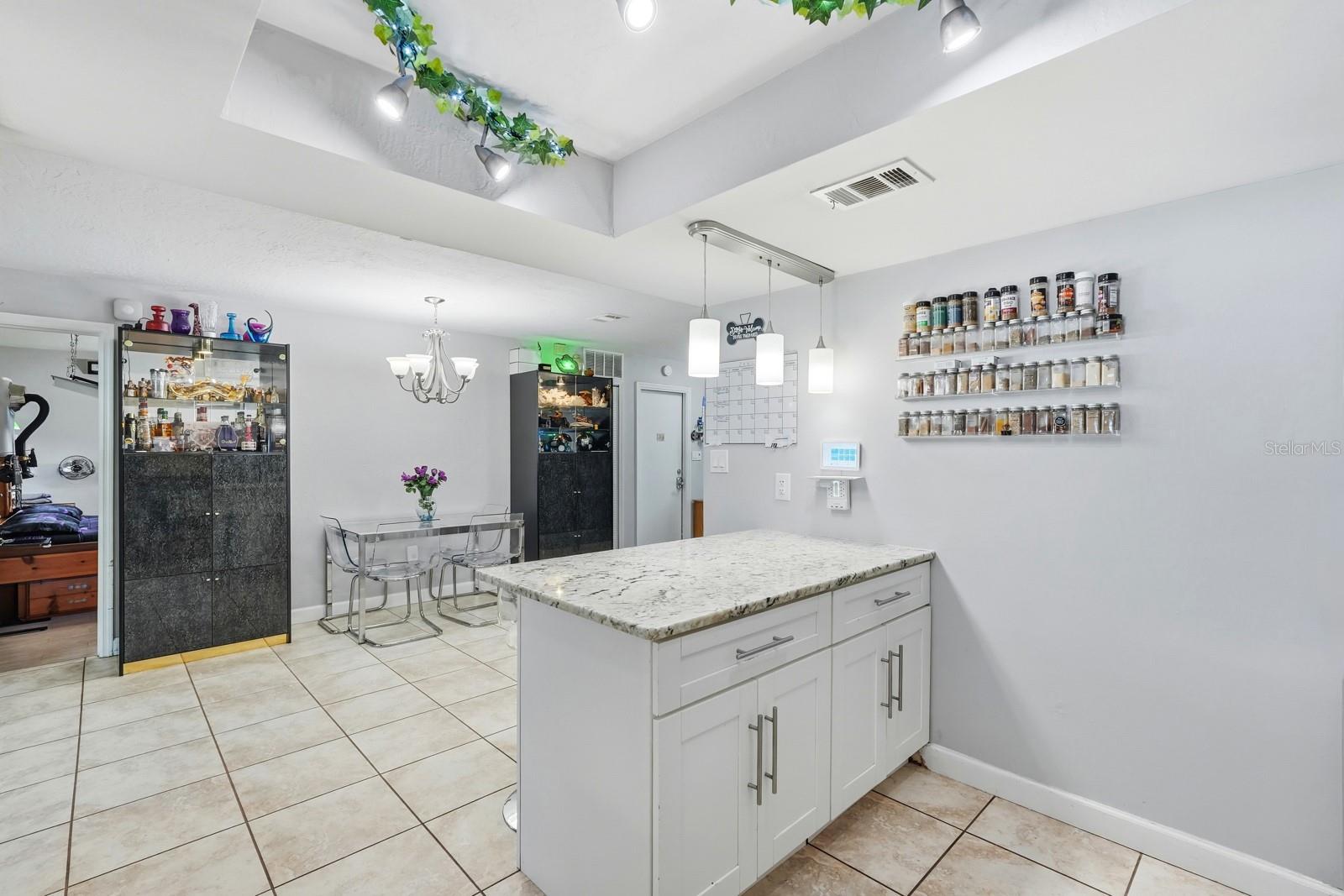 934 WILMINGTON DR — photo 11