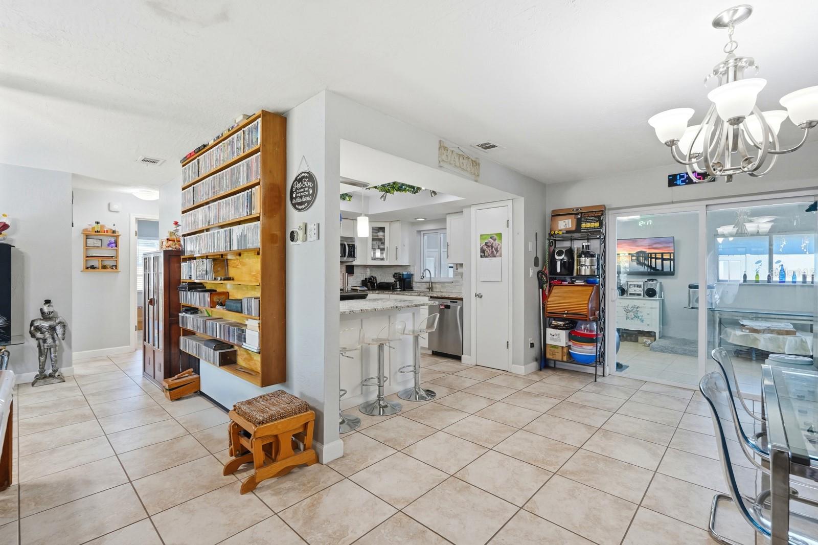 934 WILMINGTON DR — photo 8