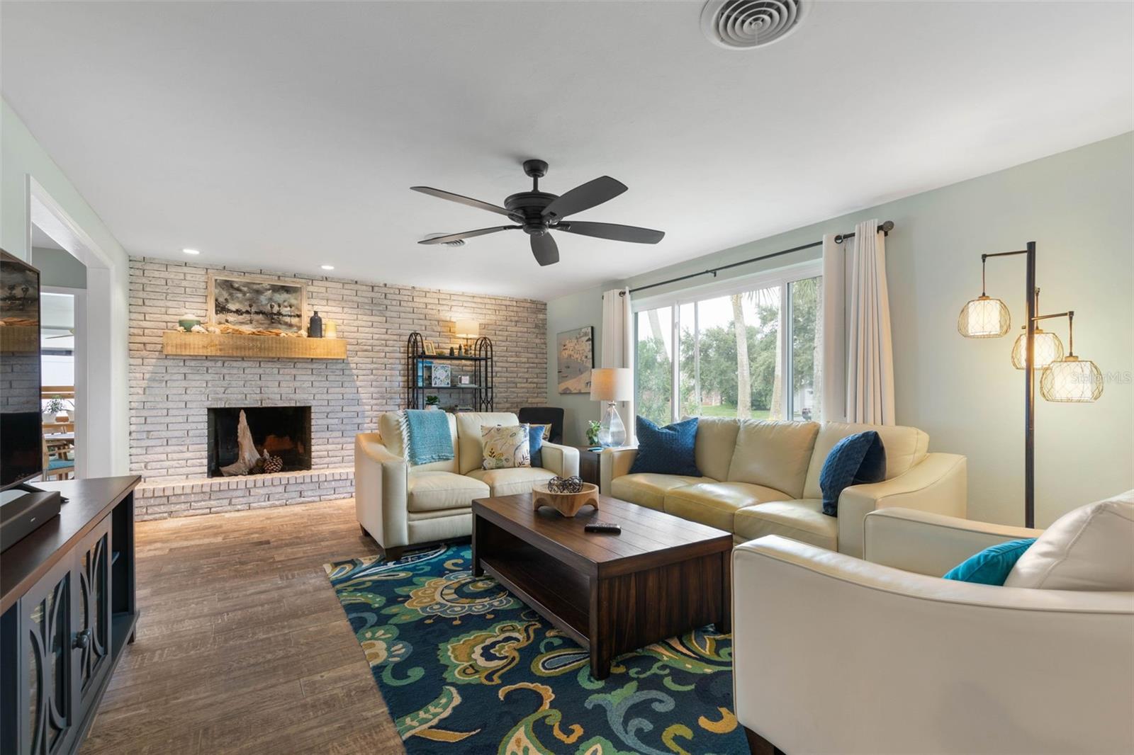 76 BANYAN DR — photo 10