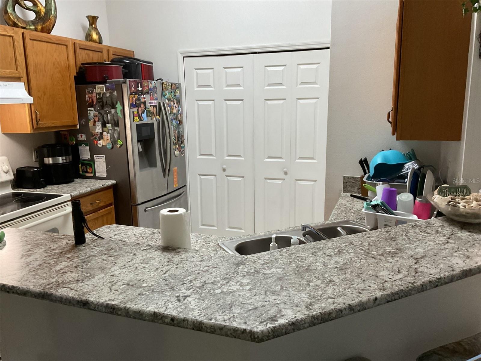 6 SLATINGTON PL — photo 11