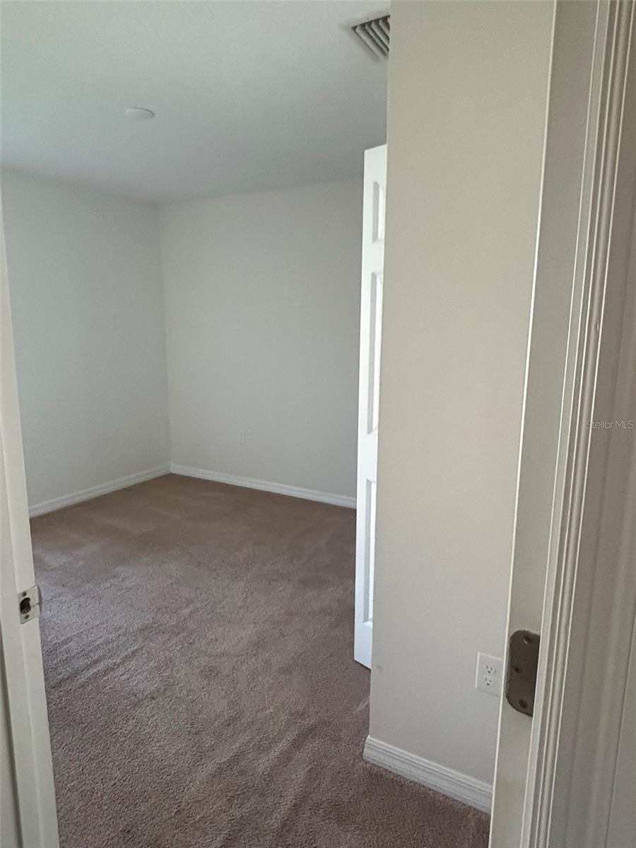 6 WOOD AMBER LN #B — photo 11