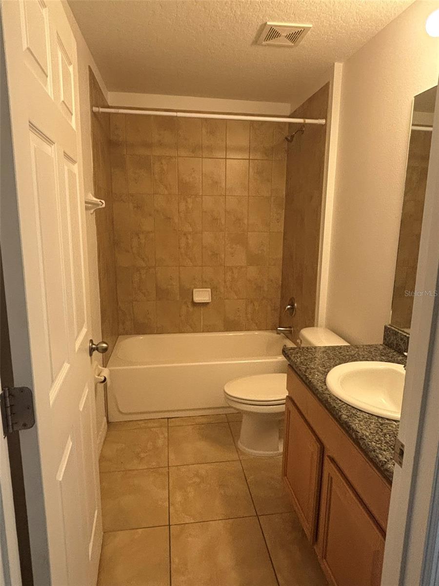 6 WOOD AMBER LN #B — photo 10