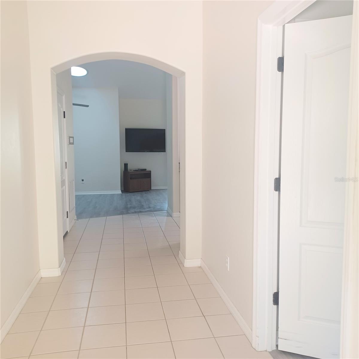 82 VERANDA WAY #91 — photo 2