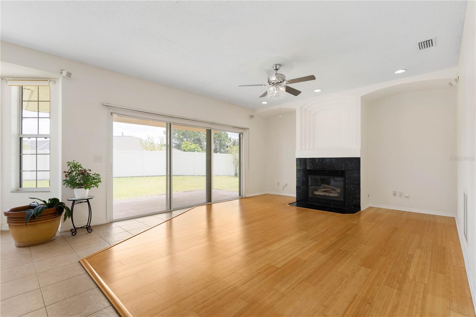 7 FLINT PL — photo 10