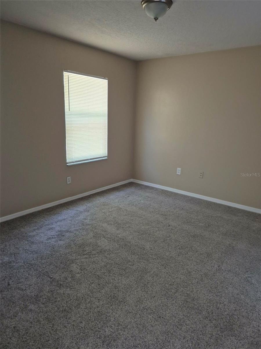 7 ROLLAND LN — photo 12
