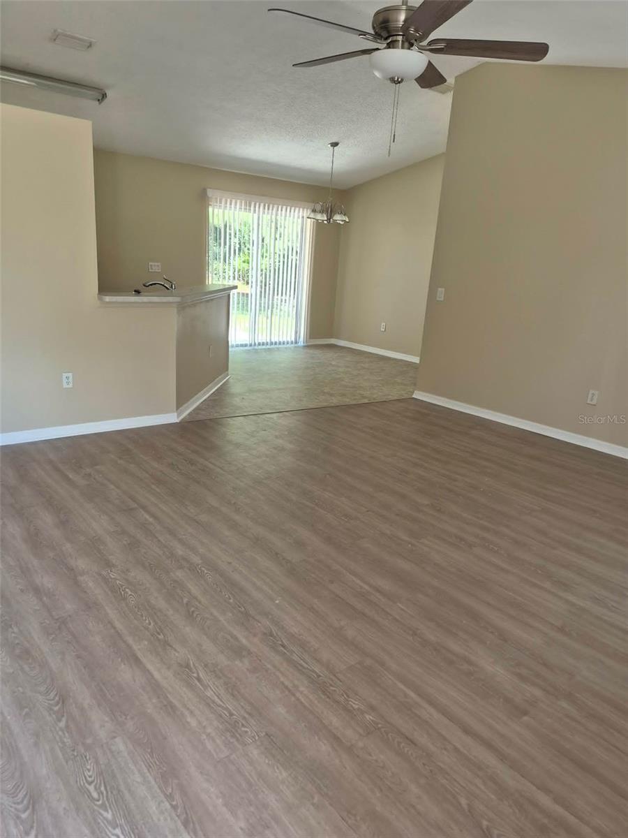 7 ROLLAND LN — photo 5