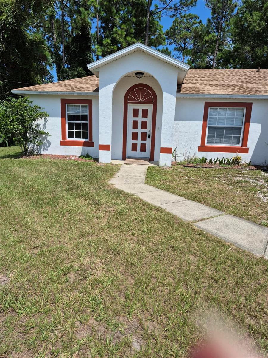 7 ROLLAND LN
