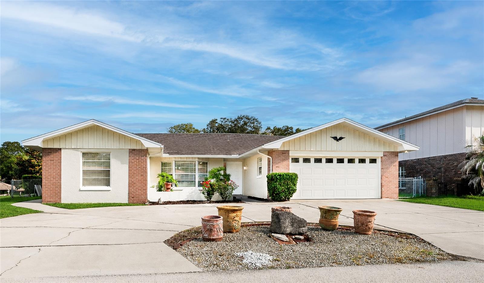 10 FELICIA CT — photo 3