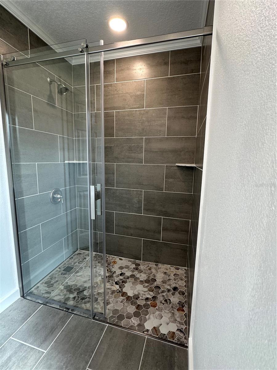 109 FLORIDA PARK DR — photo 11