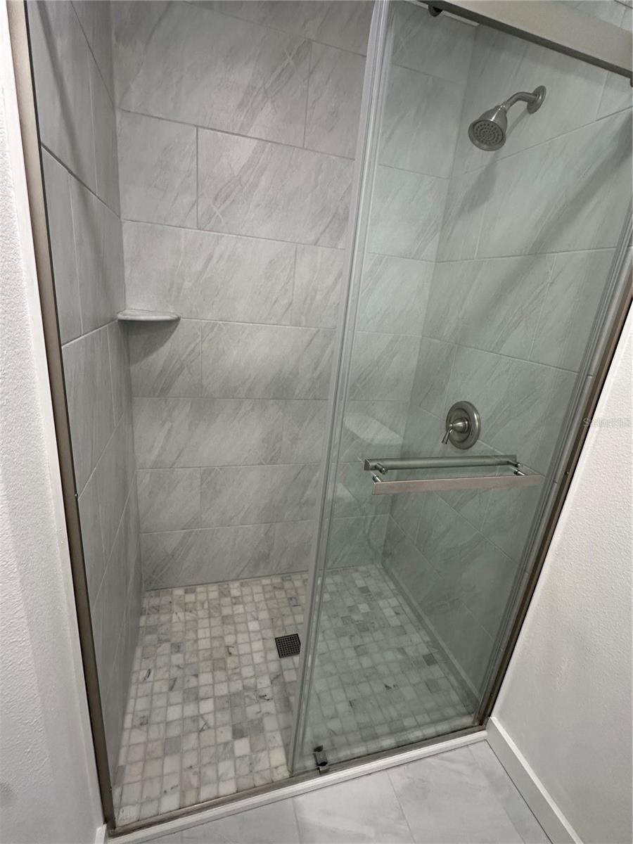 109 FLORIDA PARK DR — photo 12