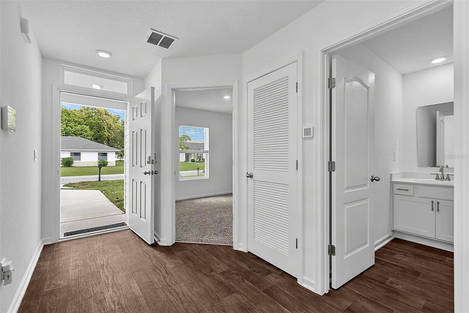 6 PROSPERITY LN #B — photo 5