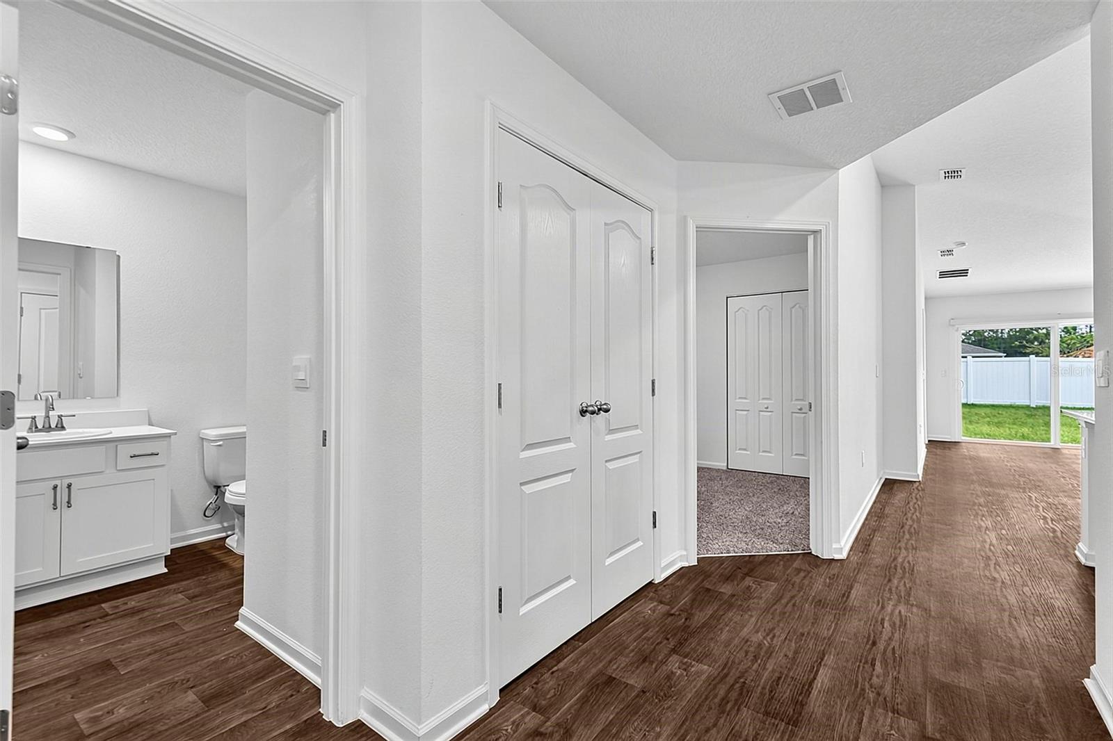 6 PROSPERITY LN #B — photo 8