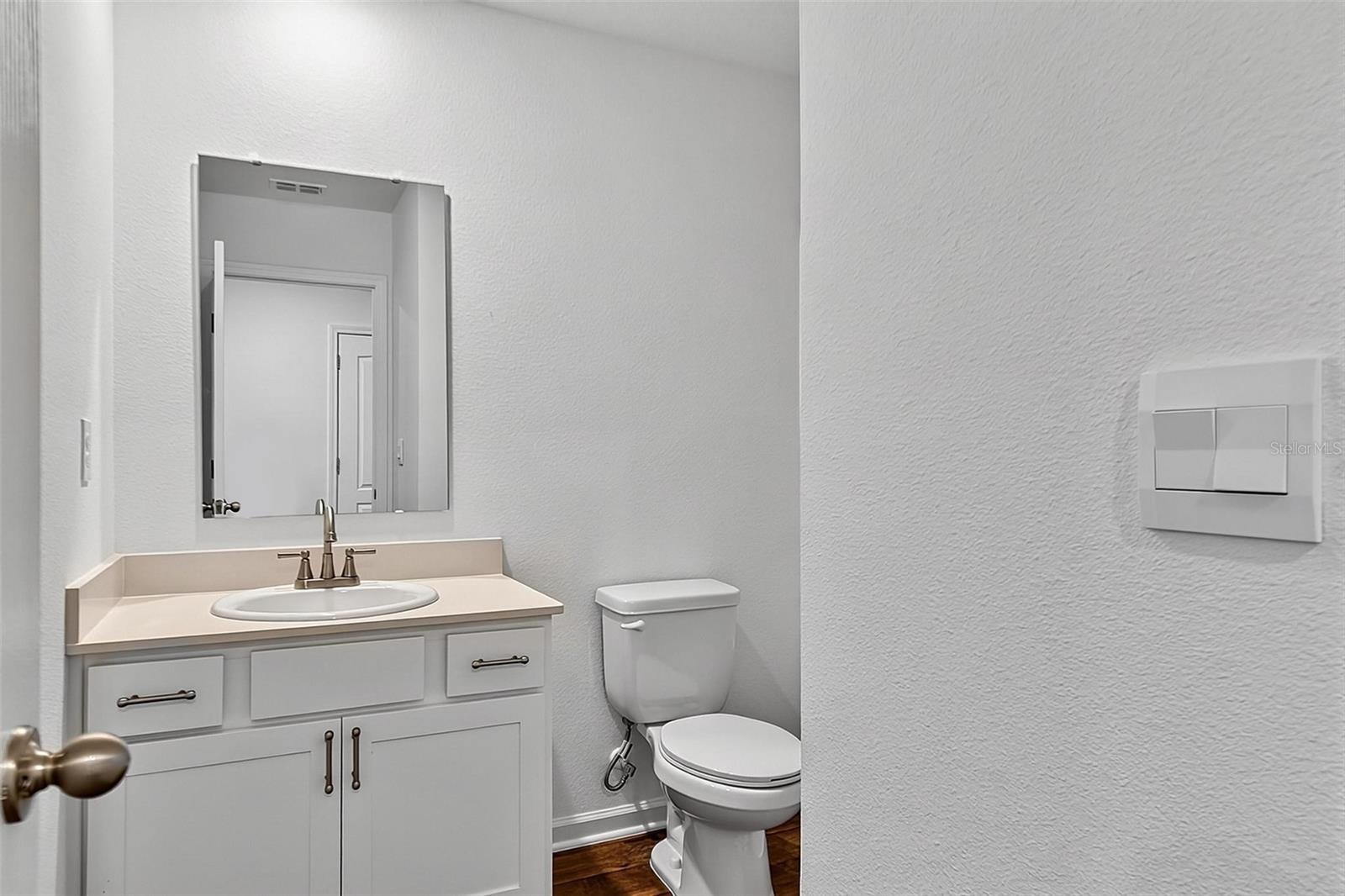 6 PROSPERITY LN #B — photo 9