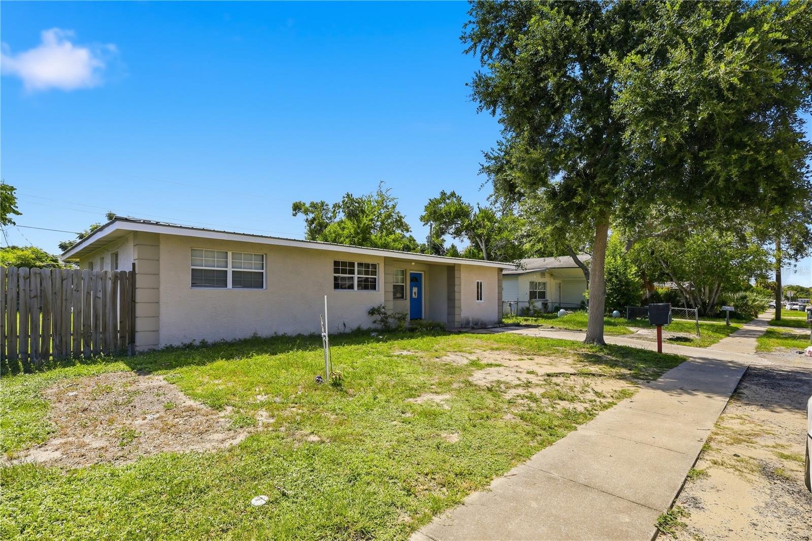 934 LEWIS DR — photo 3