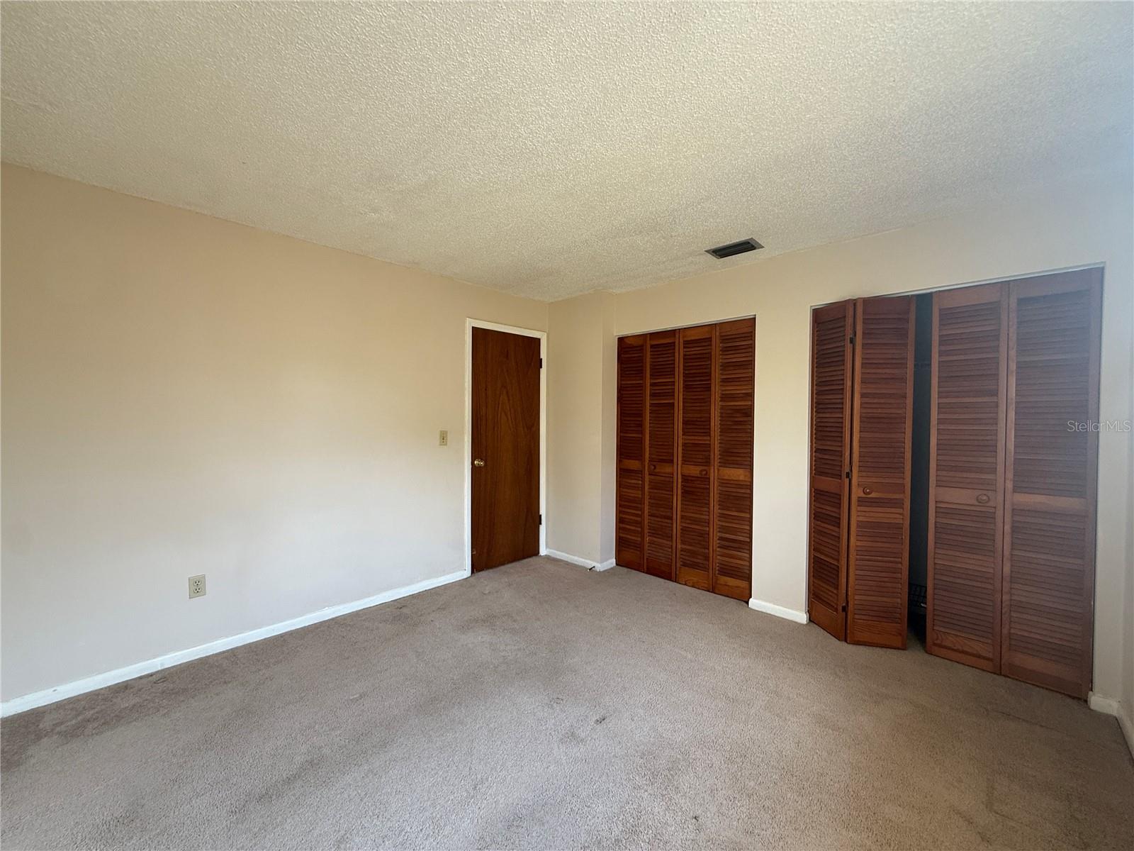 188 BEECHWOOD LN — photo 11