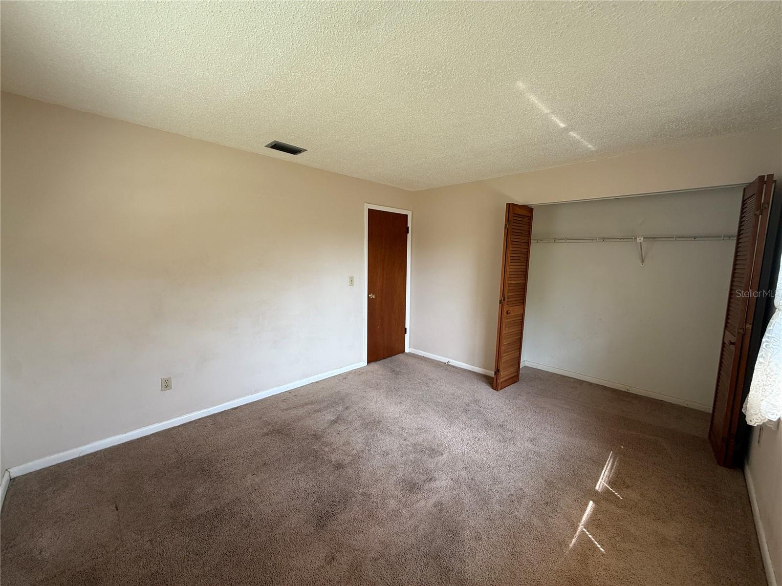 188 BEECHWOOD LN — photo 12