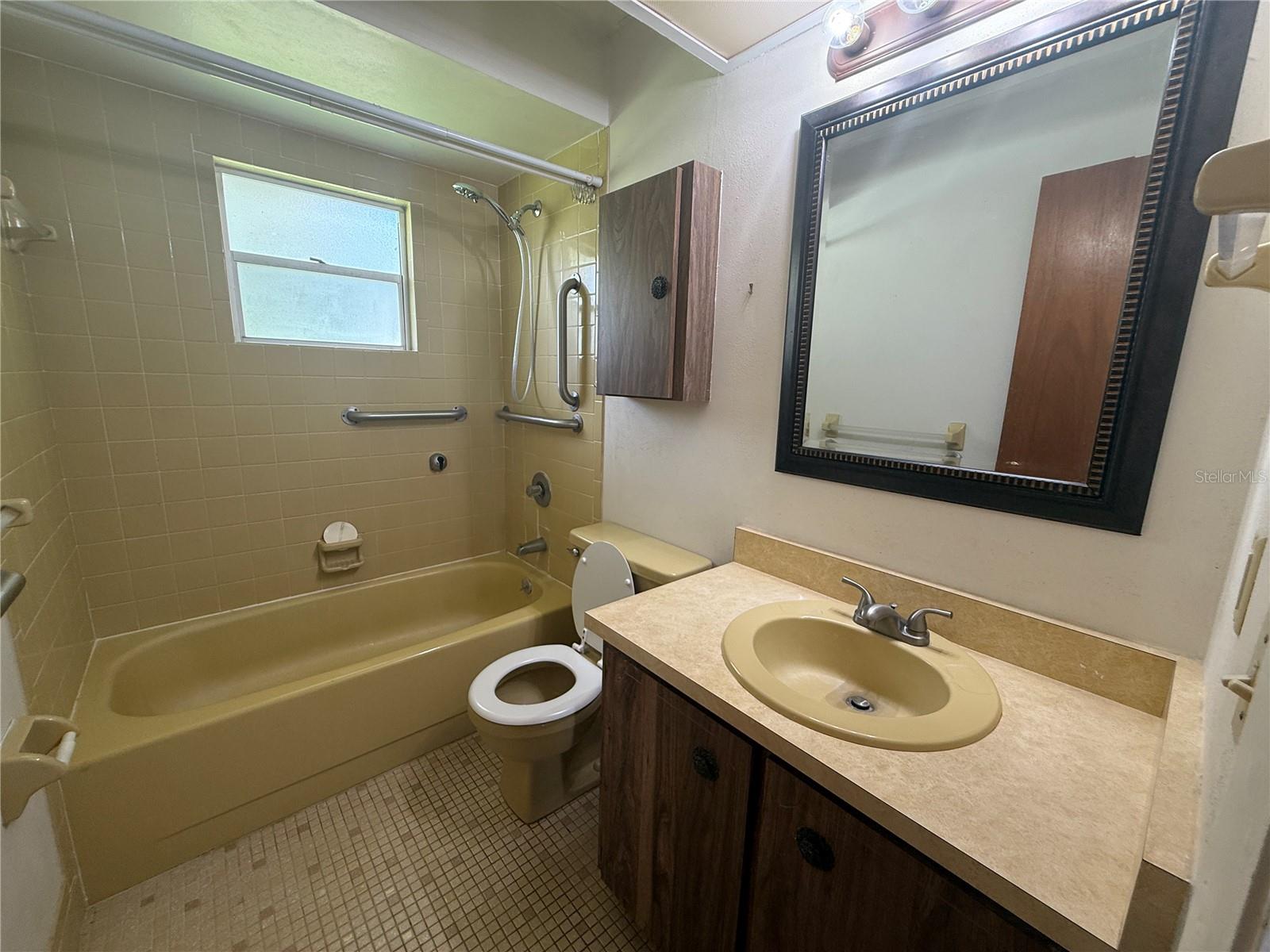 188 BEECHWOOD LN — photo 10