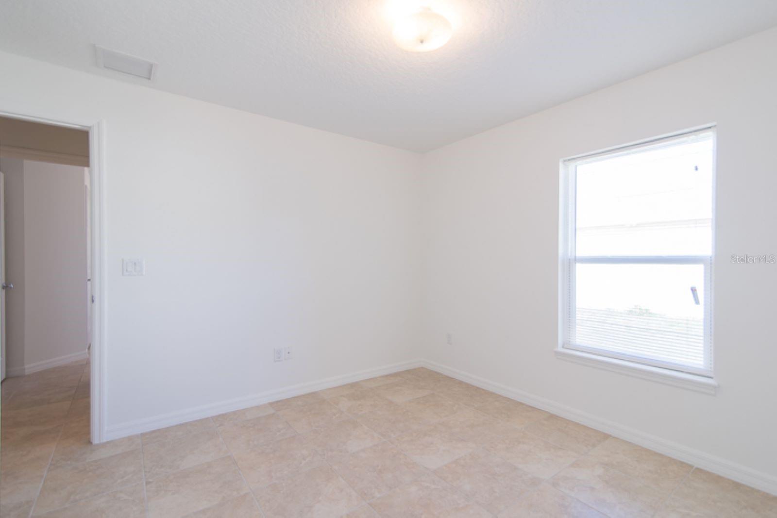 175 PLAIN VIEW DR #B — photo 5