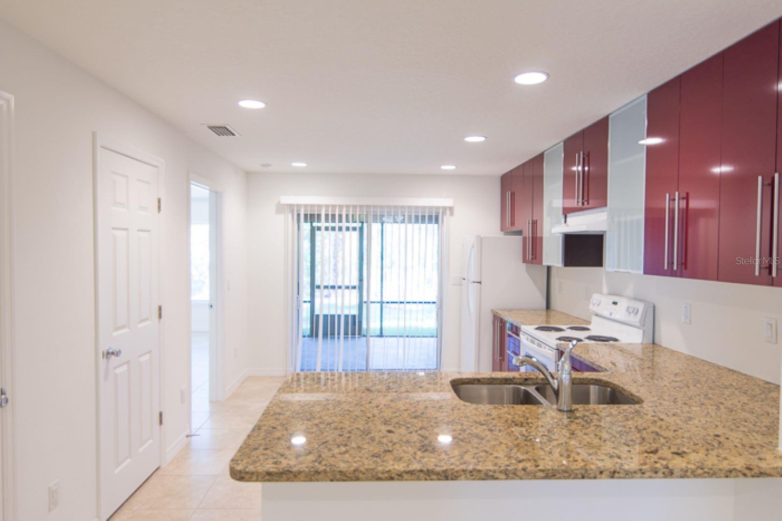 175 PLAIN VIEW DR #B — photo 7