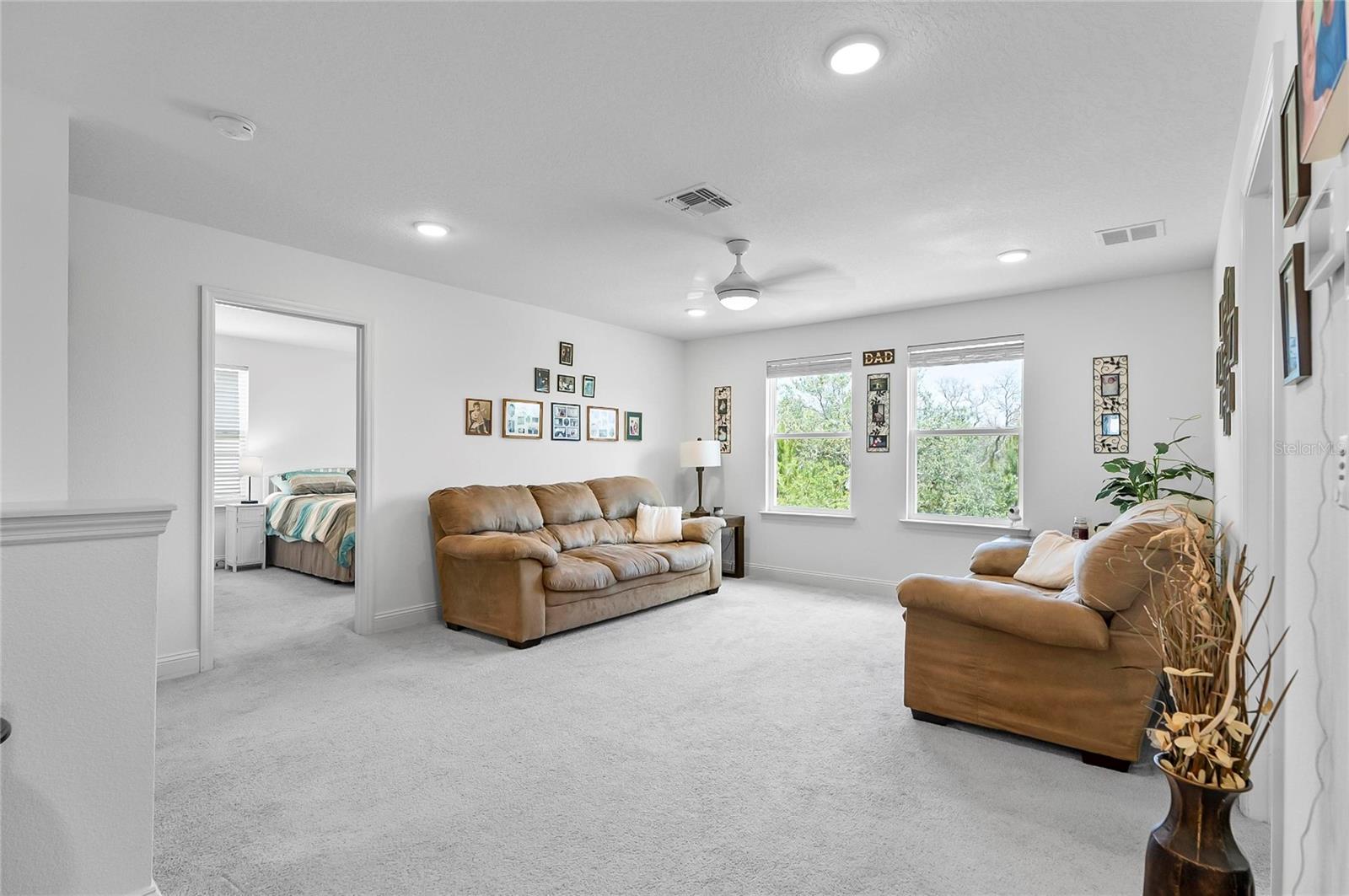 40 OAKLEAF WAY — photo 6