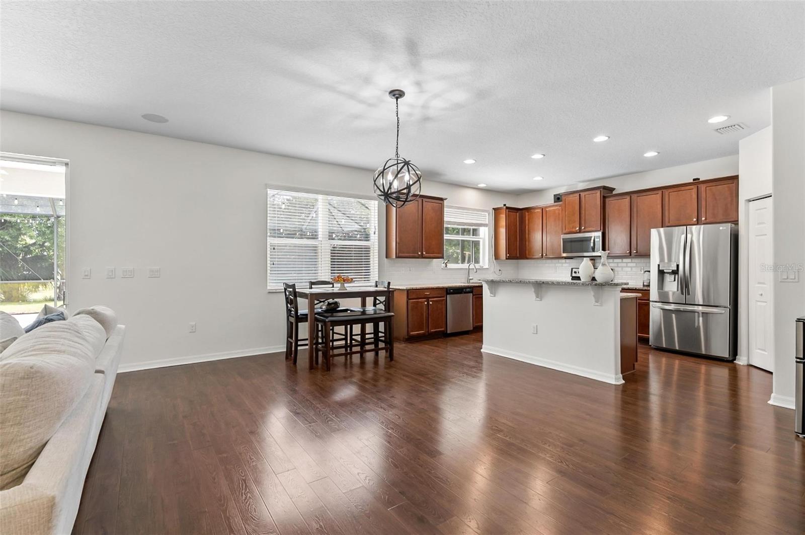 227 BIRCHWOOD DR — photo 11