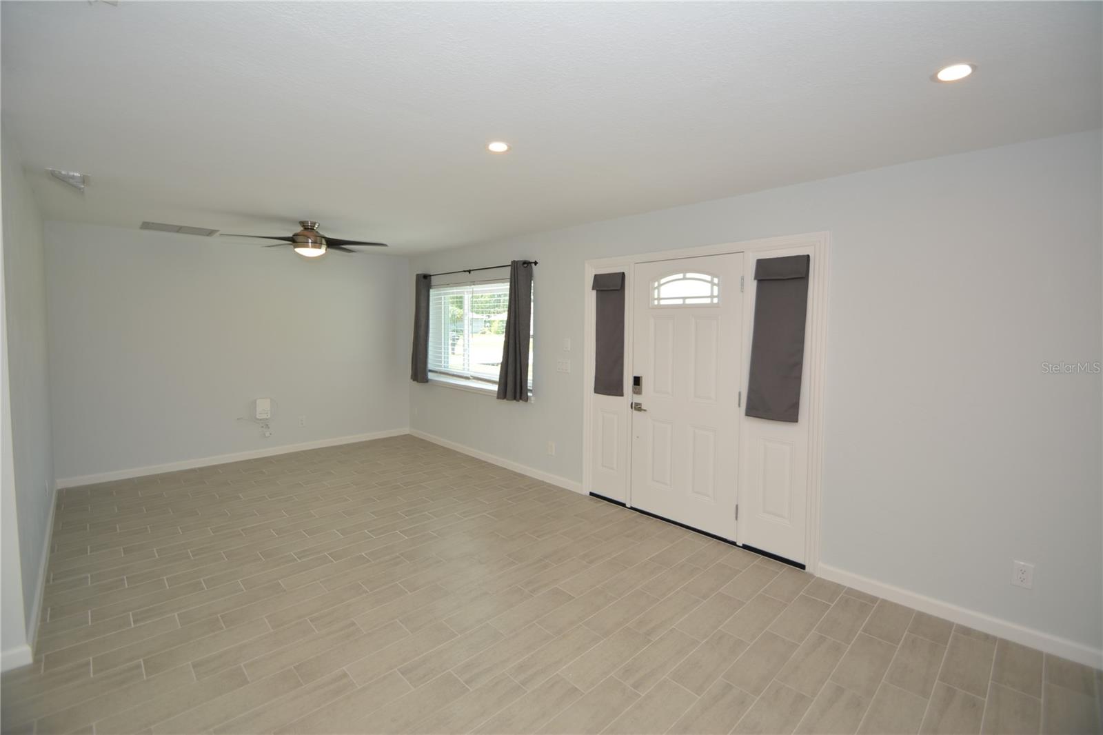 14 BOLLING LN — photo 4