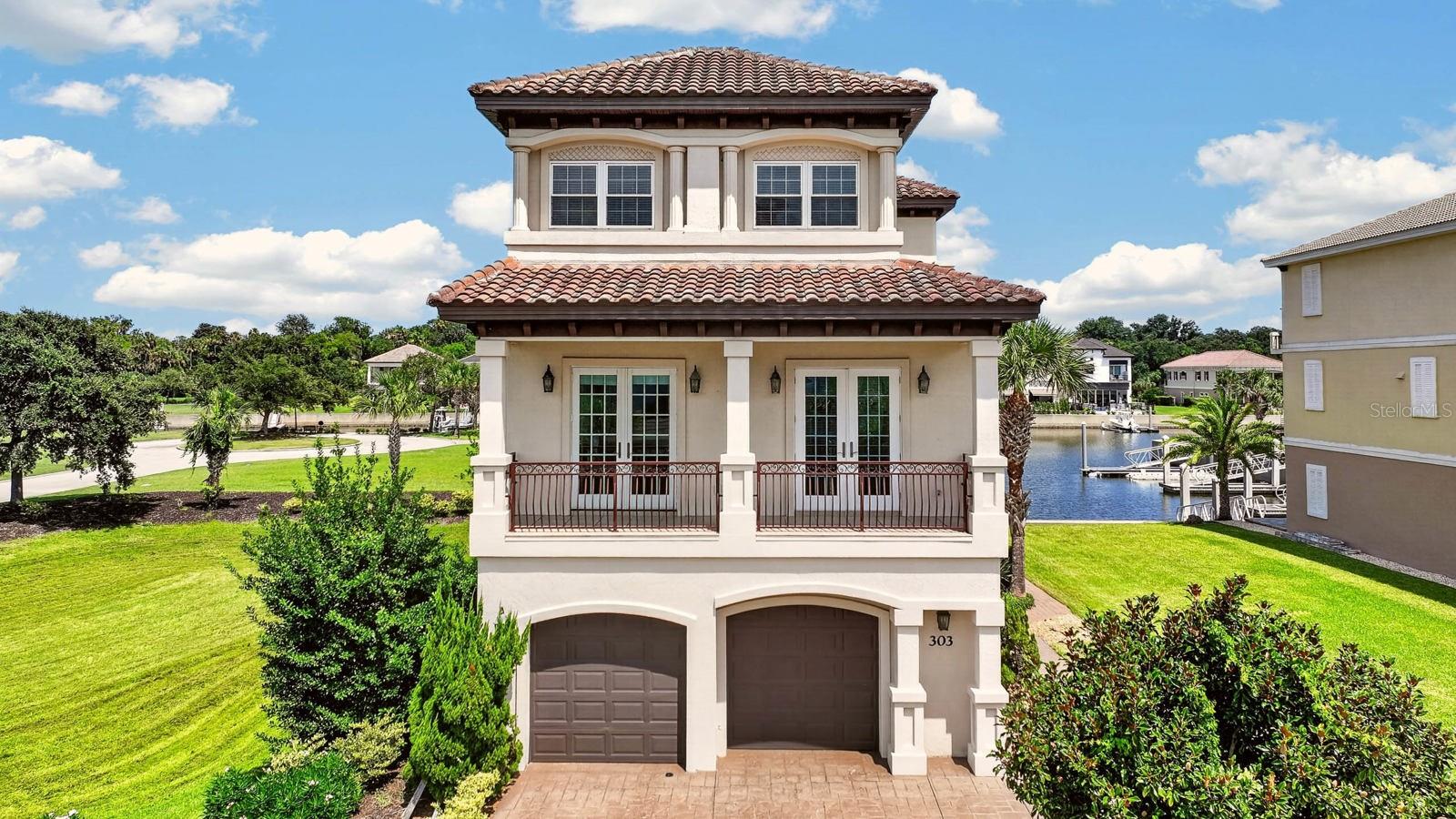 303 YACHT HARBOR DR — photo 8