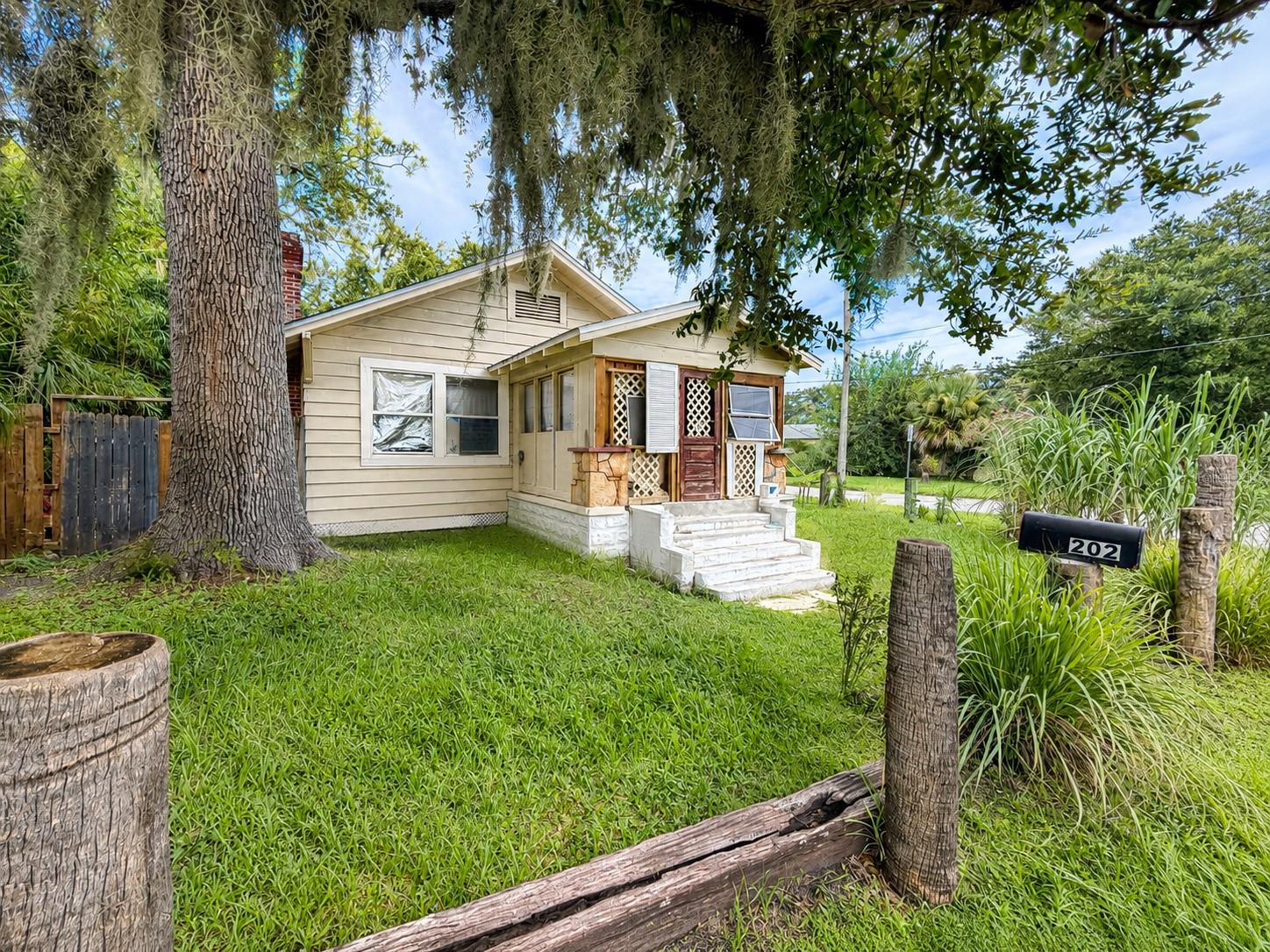 202 SHADY PL — photo 9