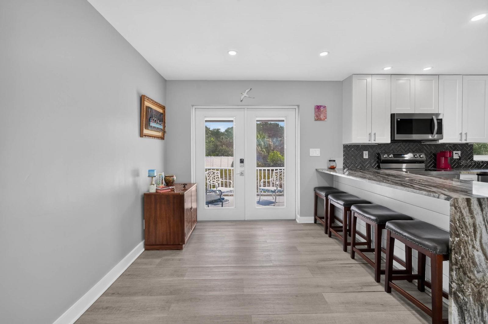 10 TIPPERARY LN — photo 11