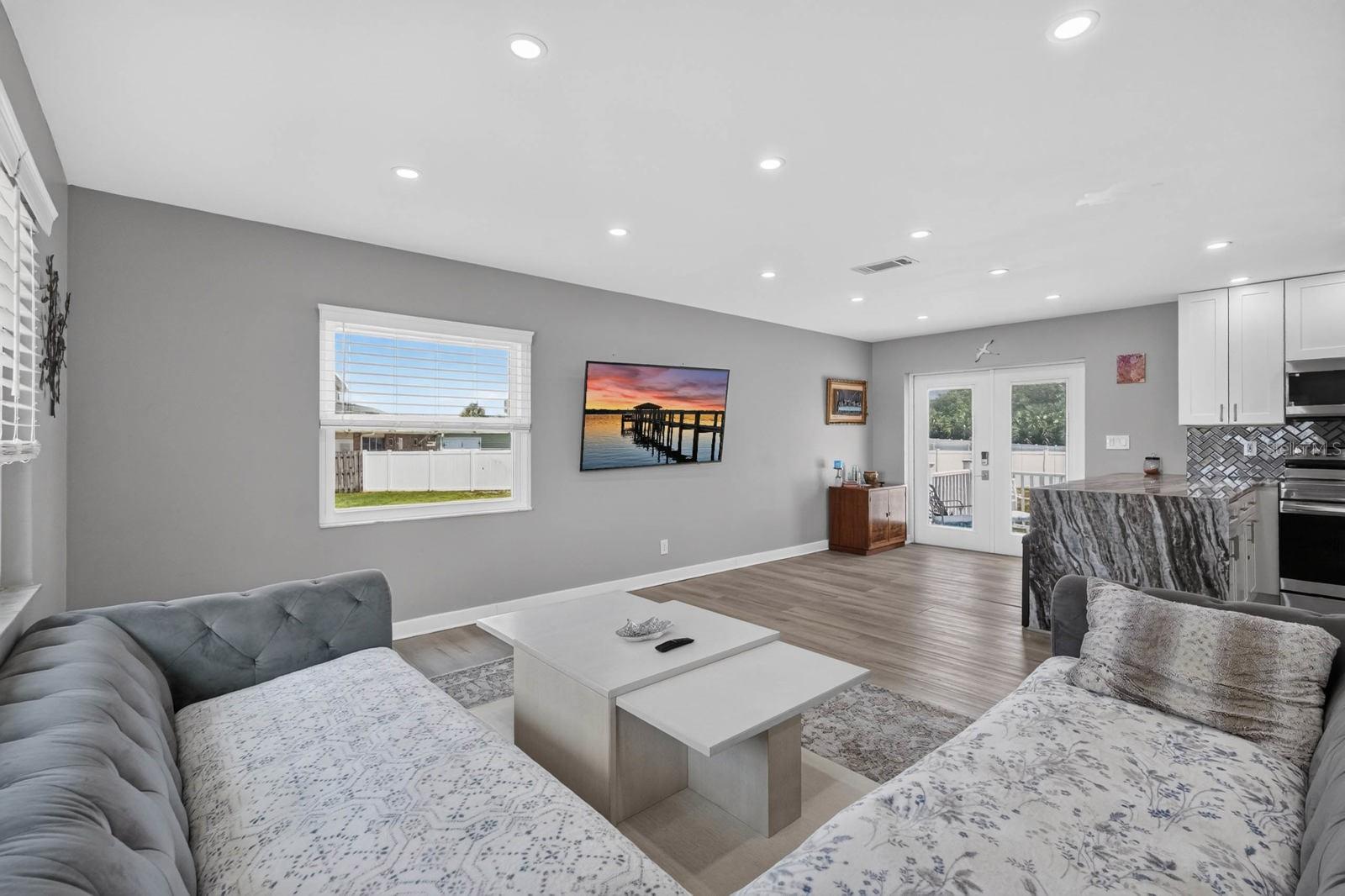 10 TIPPERARY LN — photo 9