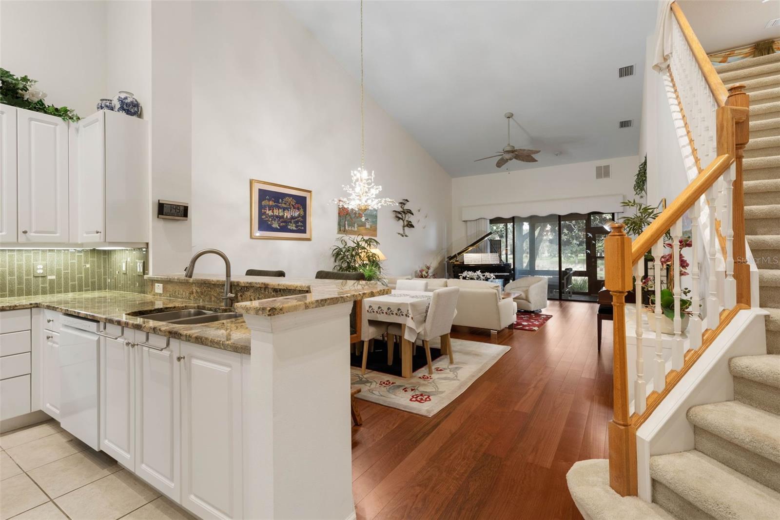 7 RIVER LANDING DR — photo 5