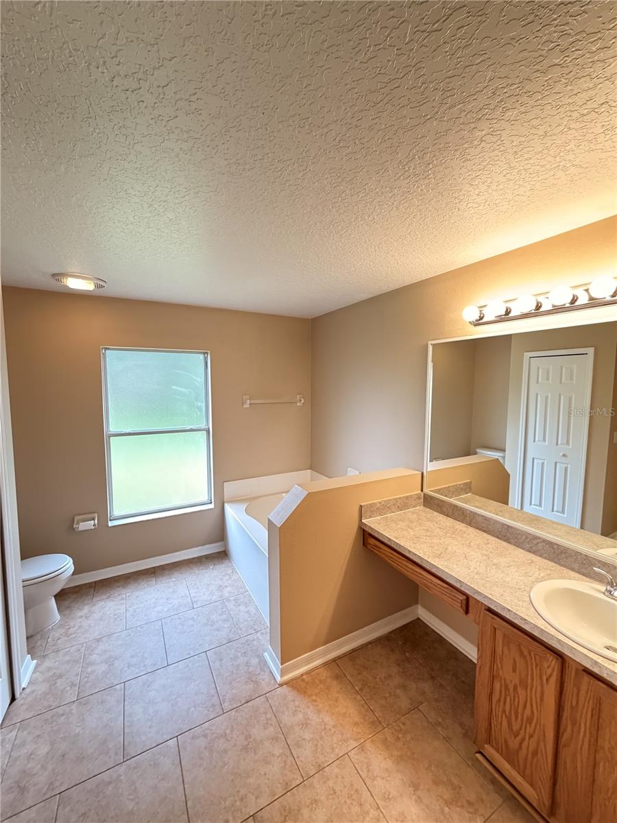 63 RICHMOND DR. — photo 12