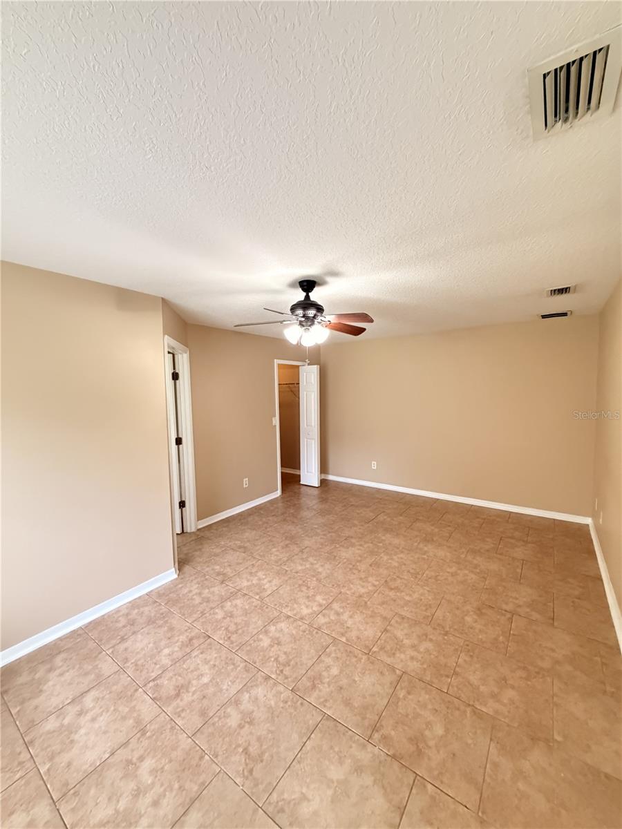 63 RICHMOND DR. — photo 9