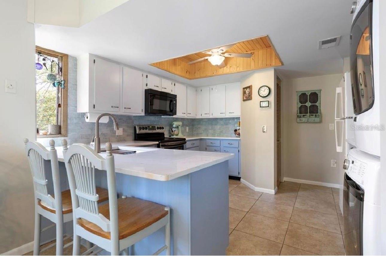 8 FAIRWAYS CIR #8 — photo 12