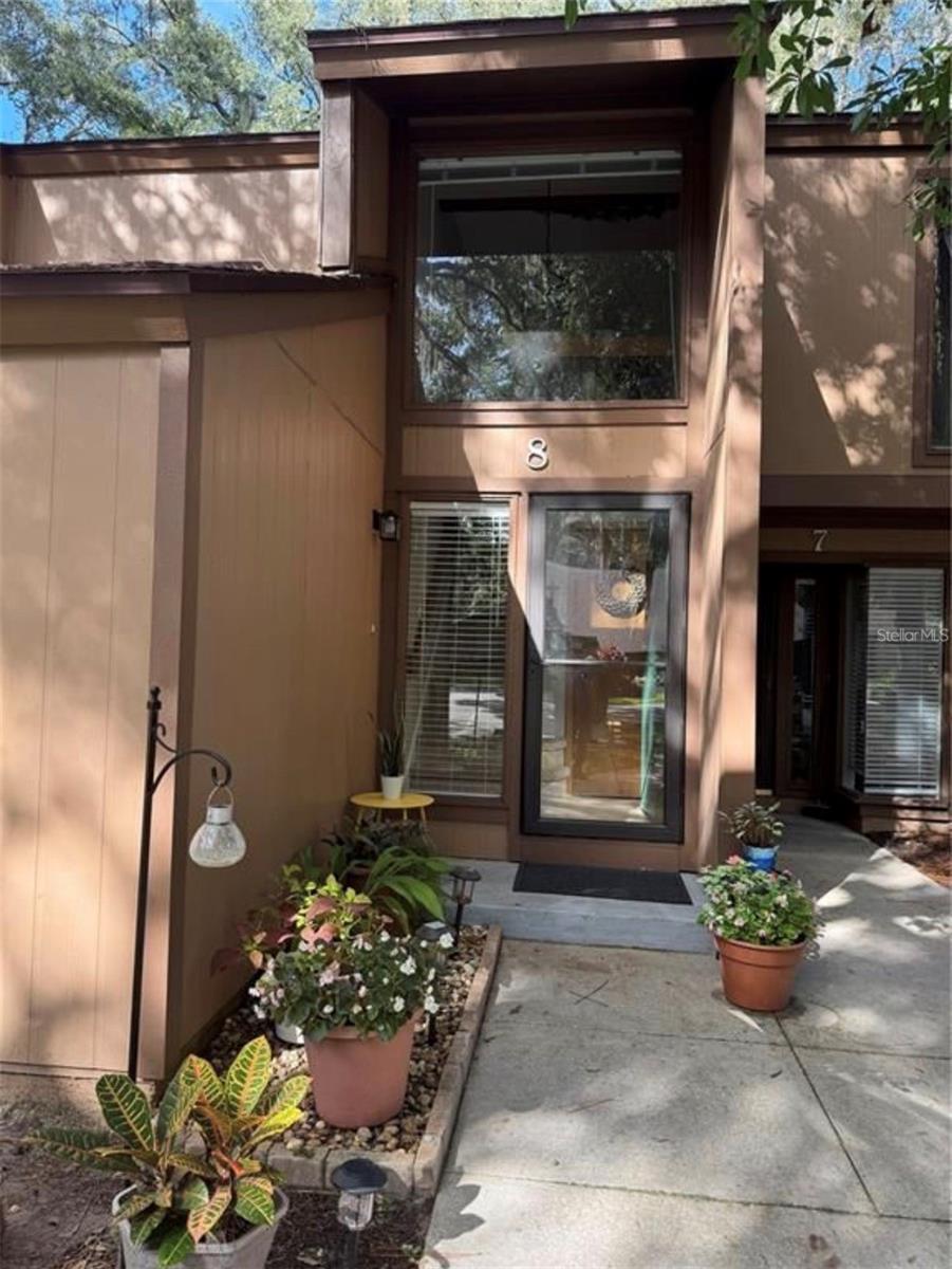 8 FAIRWAYS CIR #8 — photo 4