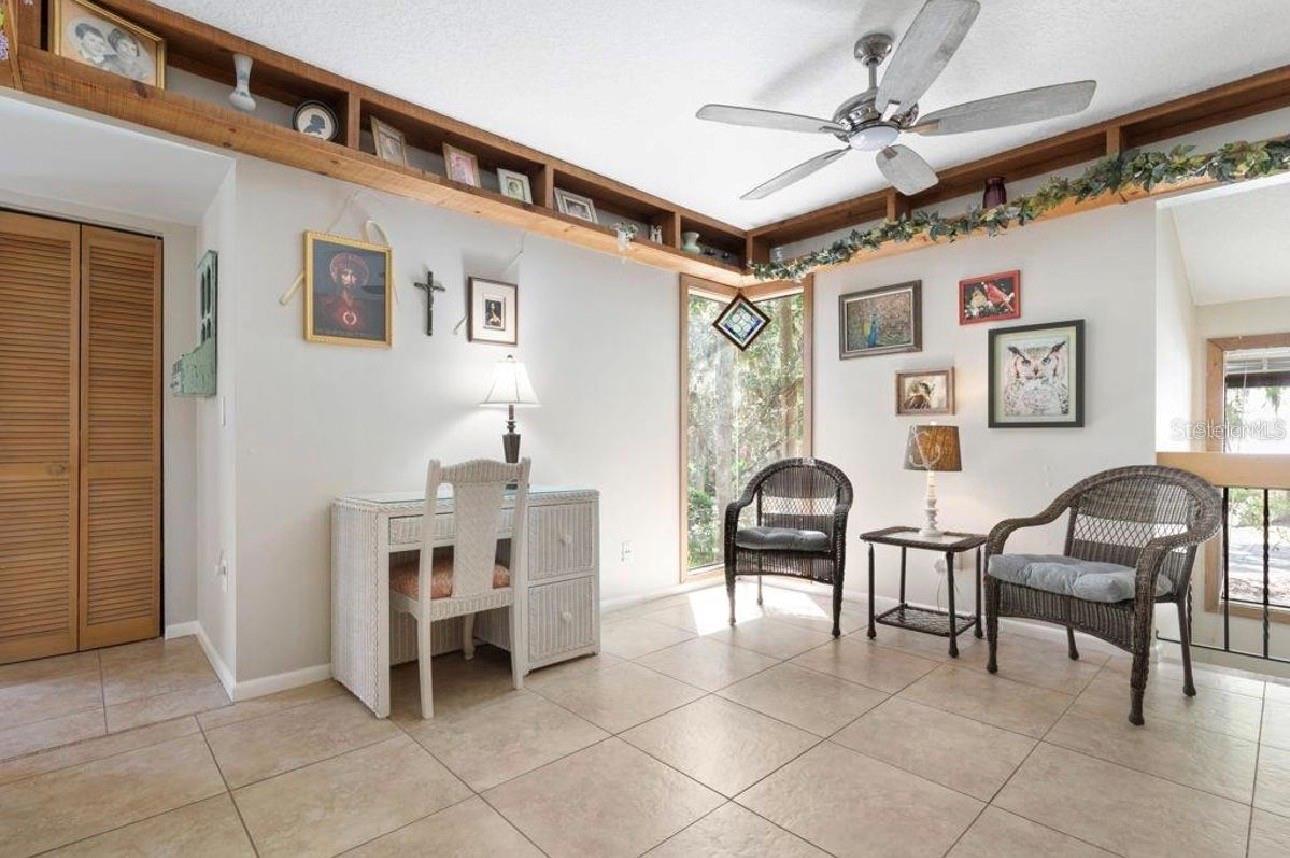 8 FAIRWAYS CIR #8 — photo 8