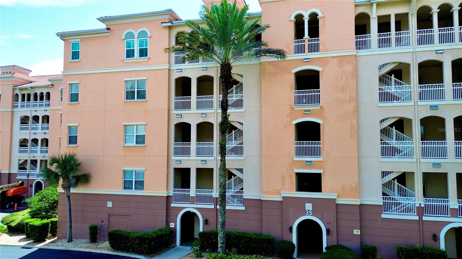 35 OCEAN CREST WAY #1113