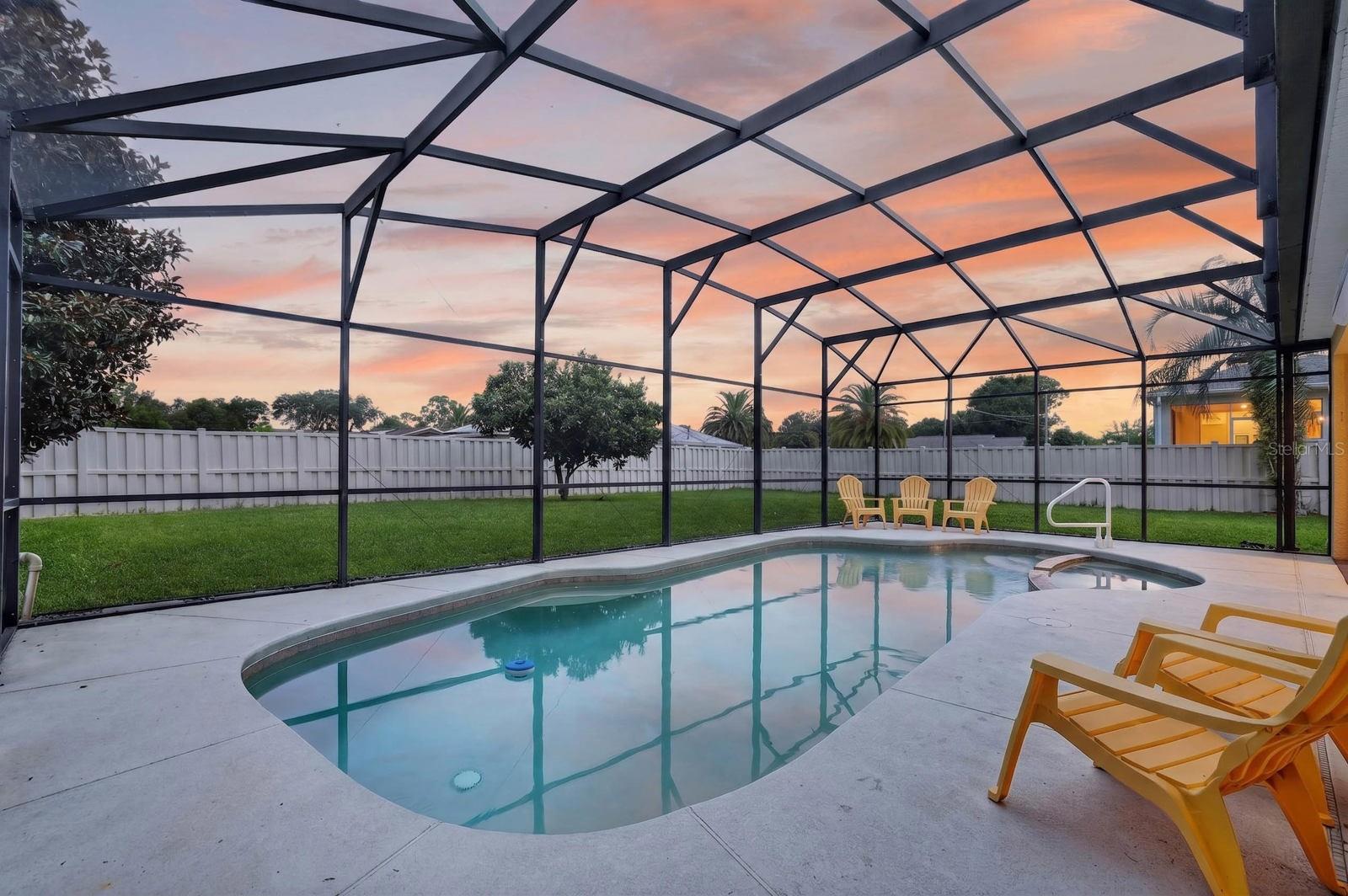 100 FLAMINGO DR — photo 2