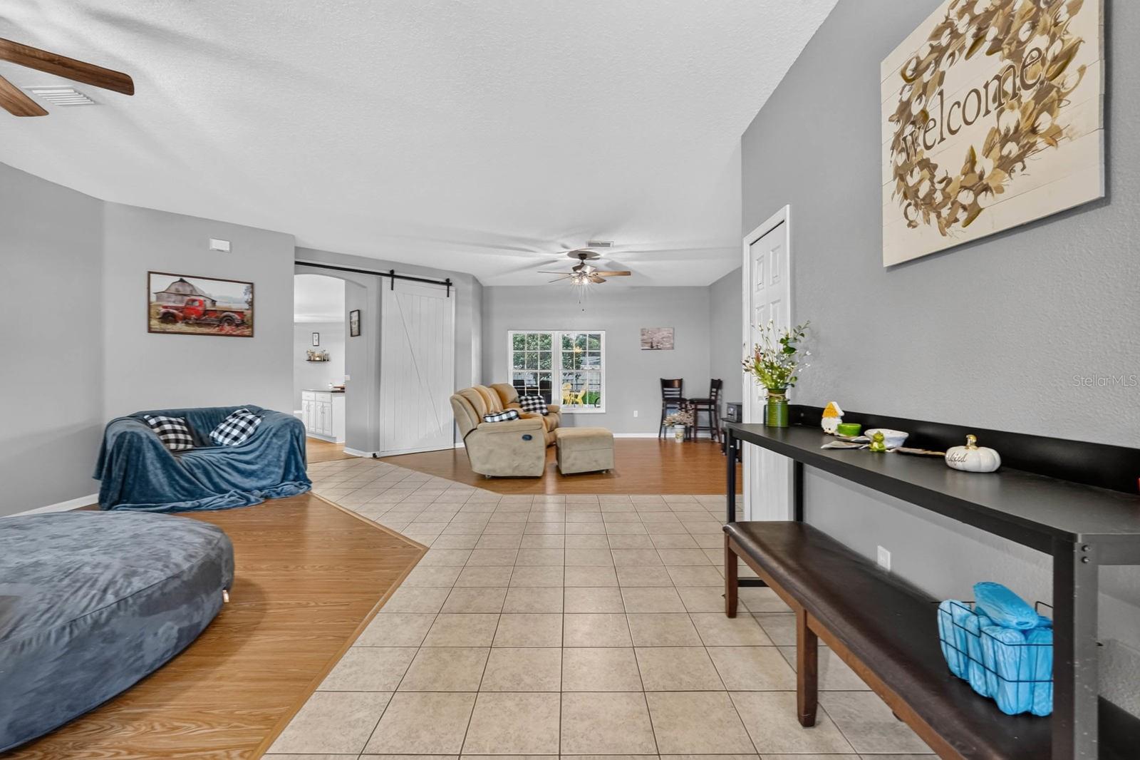 100 FLAMINGO DR — photo 9