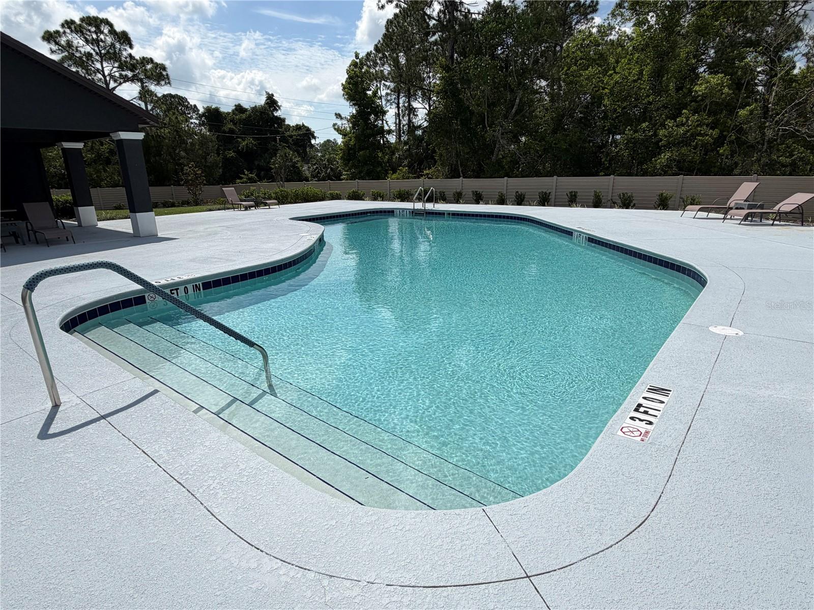 34 GREEN CIR #102 — photo 5