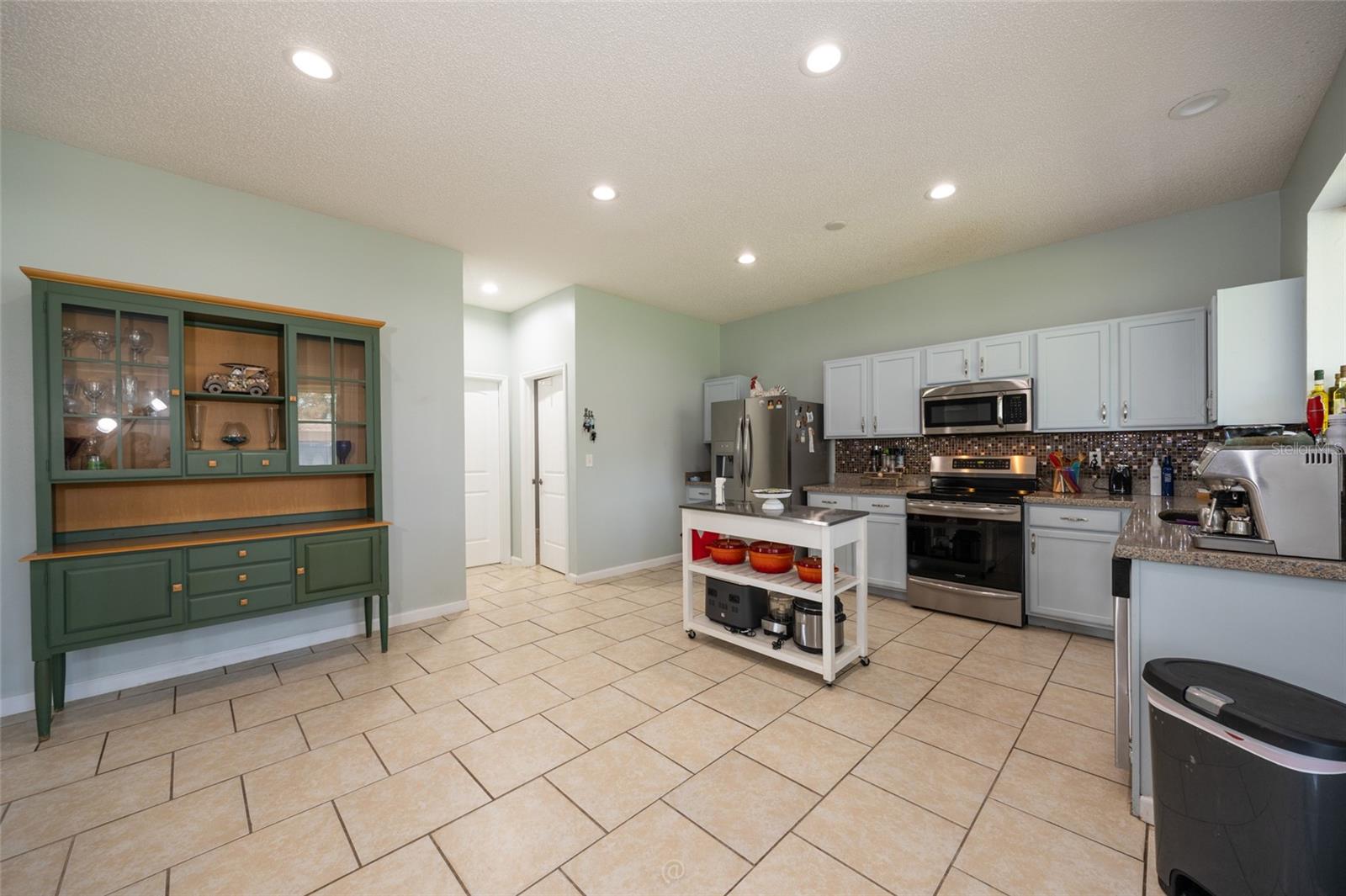 6 RYBARK LN — photo 4