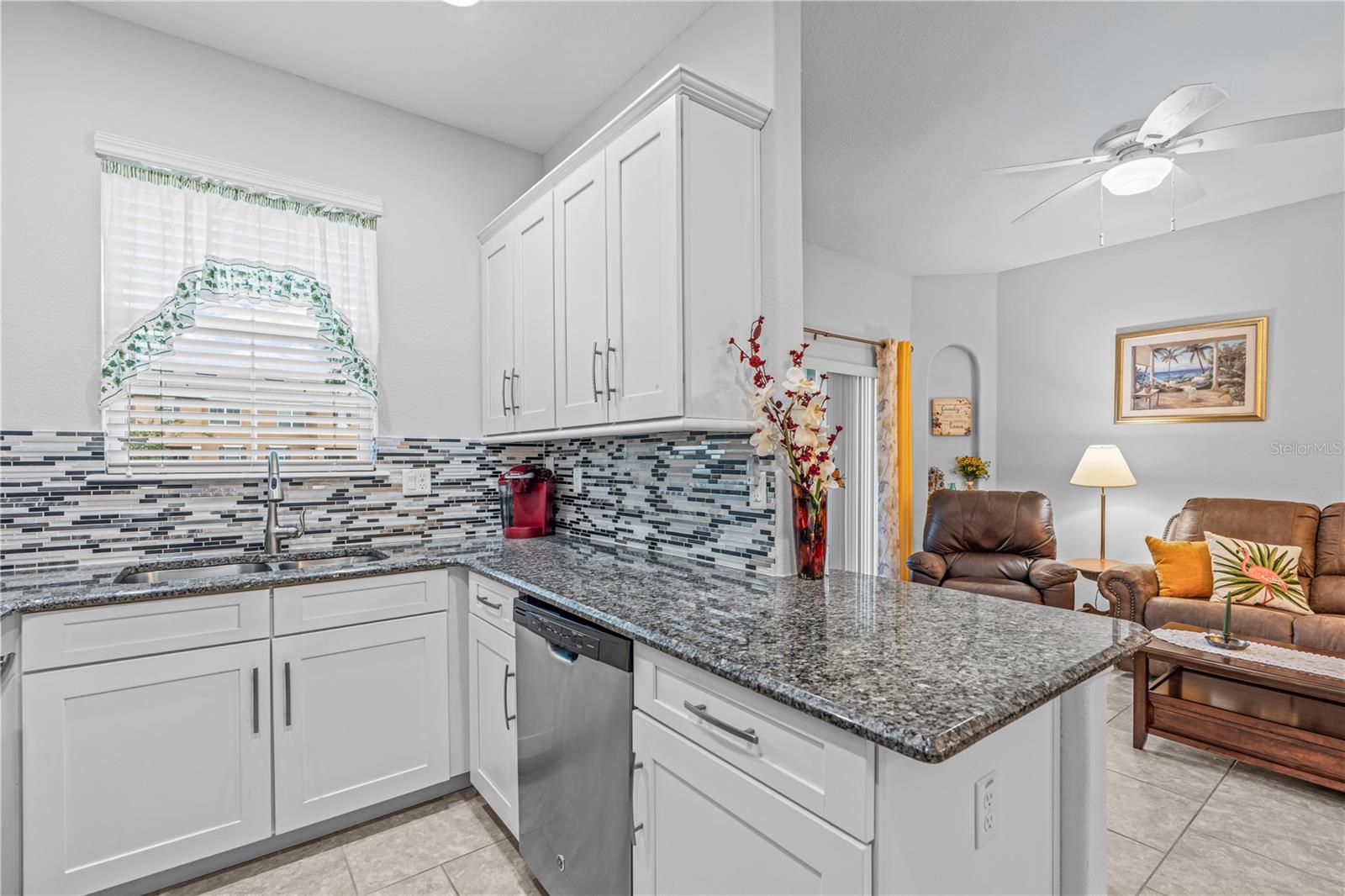 104 MISTY GLEN LN — photo 12