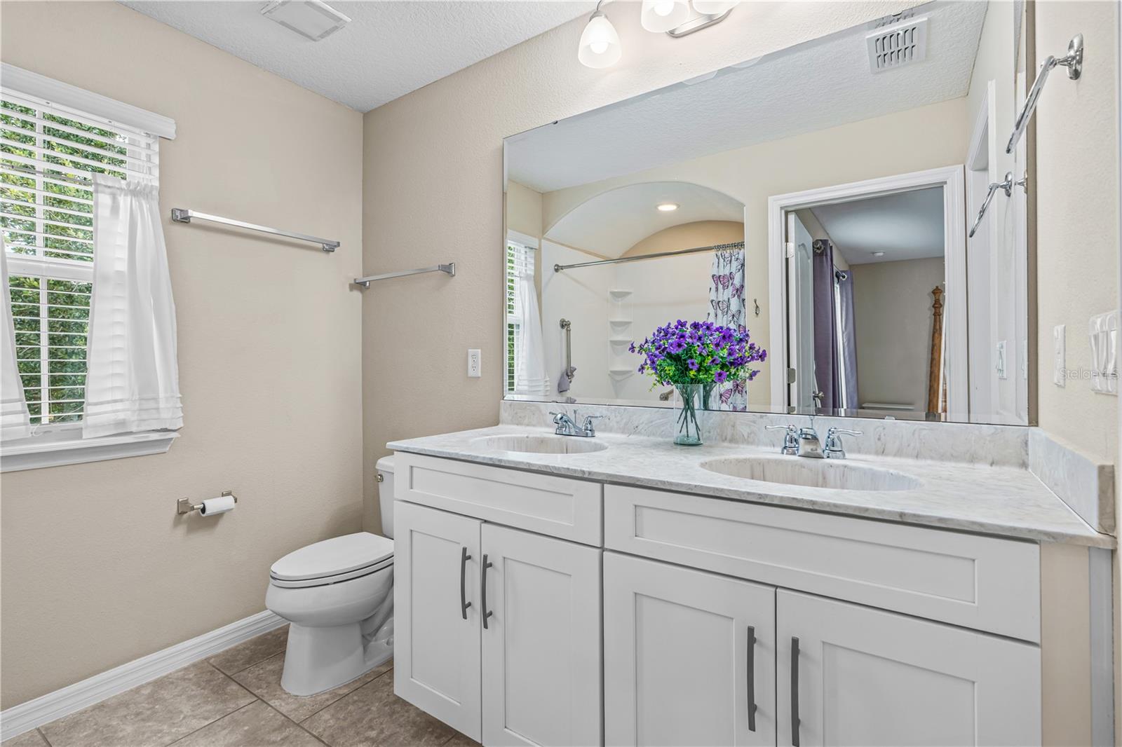 104 MISTY GLEN LN — photo 8