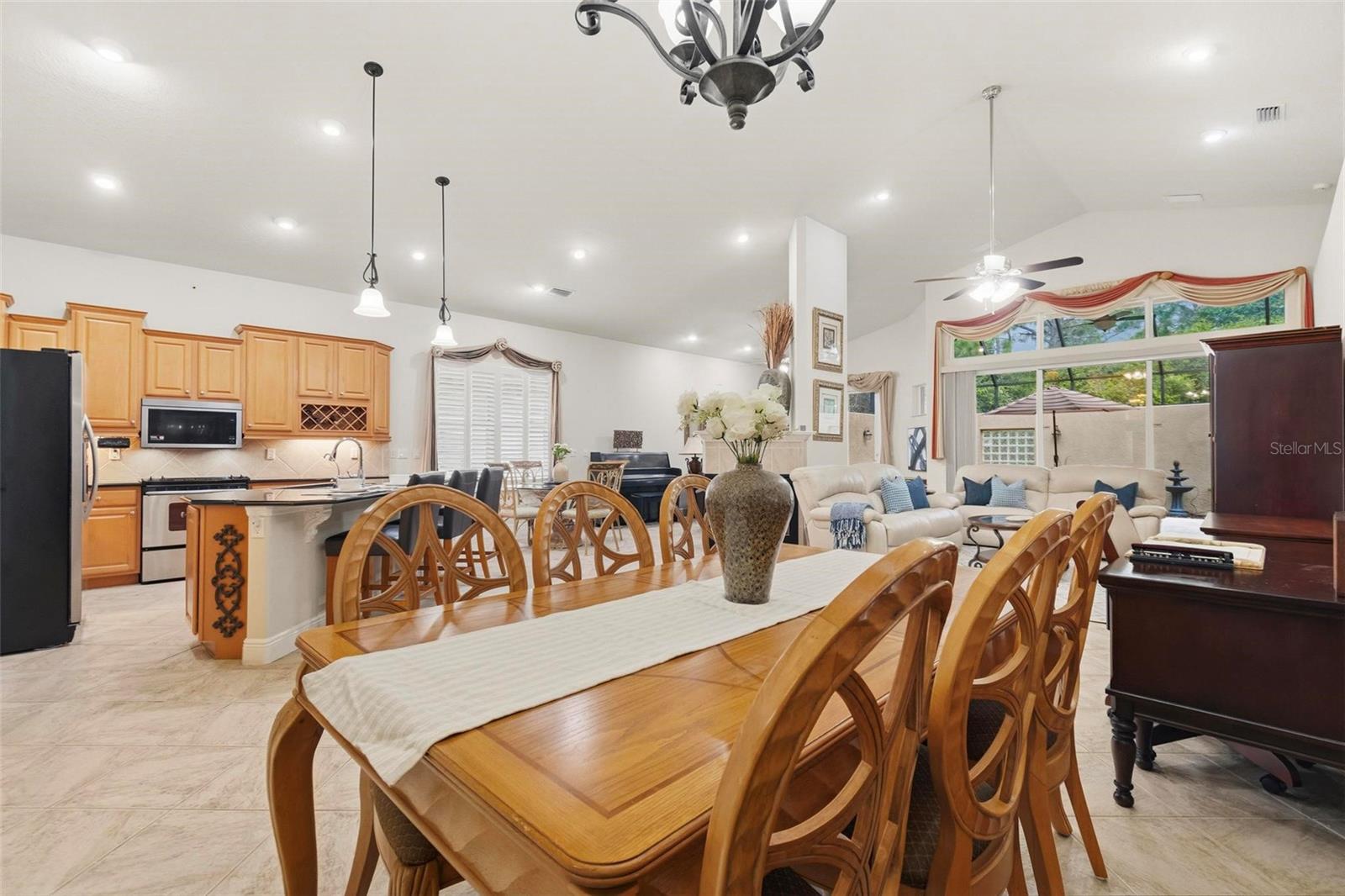 19 VILLAGE VIEW DR — photo 12
