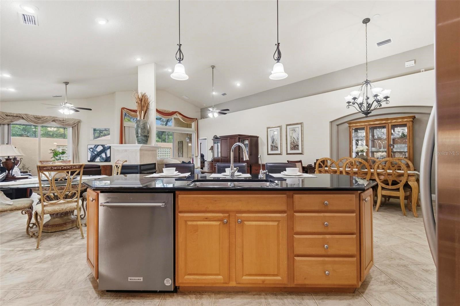 19 VILLAGE VIEW DR — photo 7