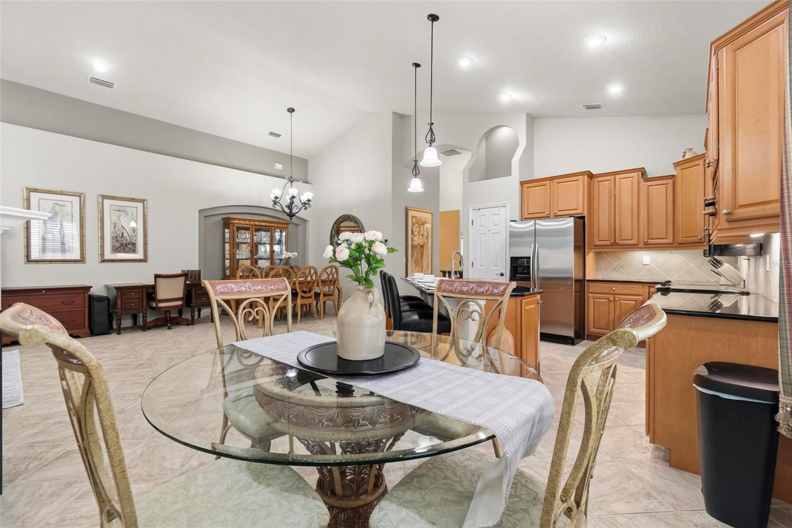 19 VILLAGE VIEW DR — photo 10
